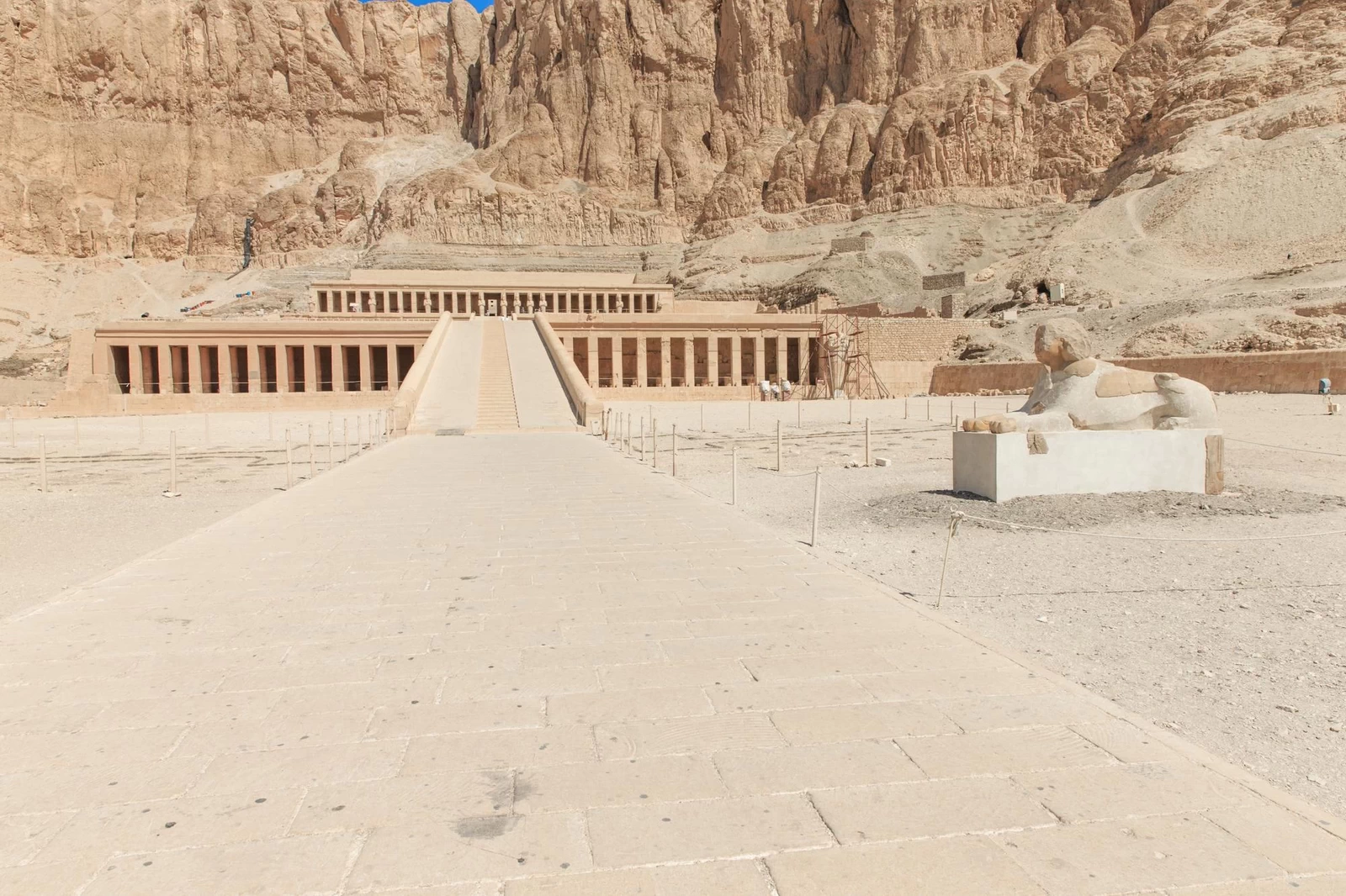 Hatshepsut - temple - Egyluxortours